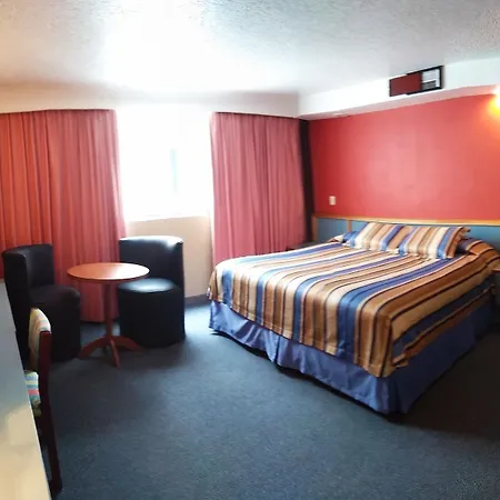 Hotel Segovia Regency
