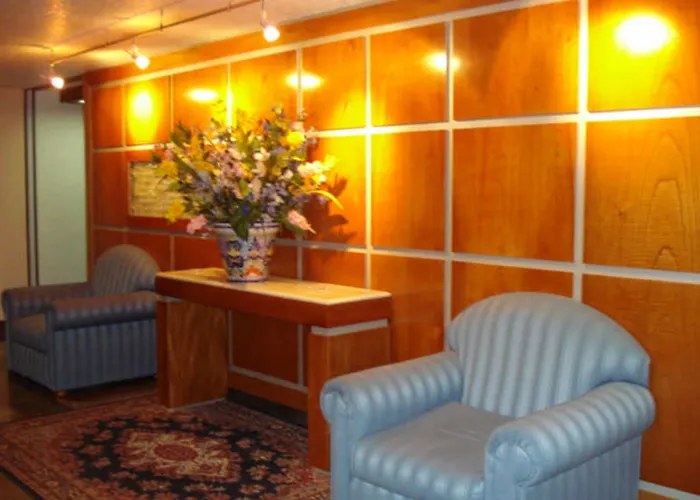 Hotel Segovia Regency
