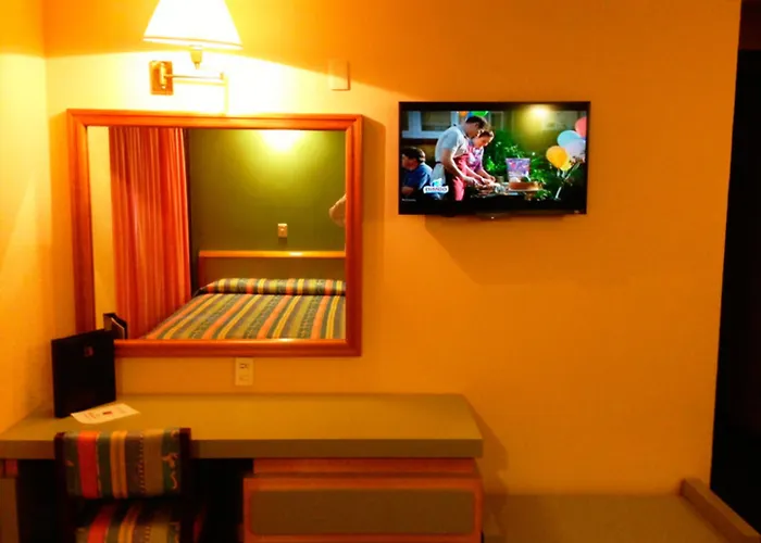 Hotel Segovia Regency