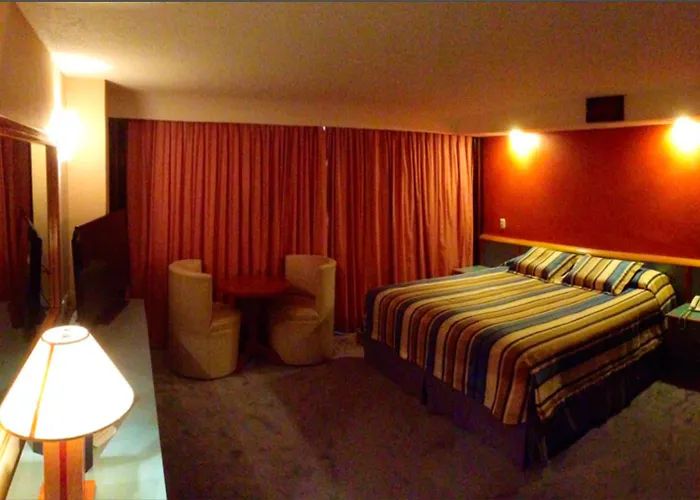 Hotel Segovia Regency 4*