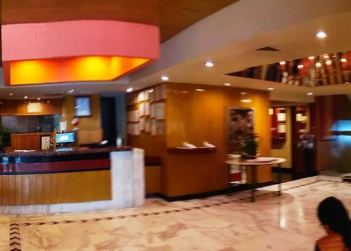 Hotel Segovia Regency