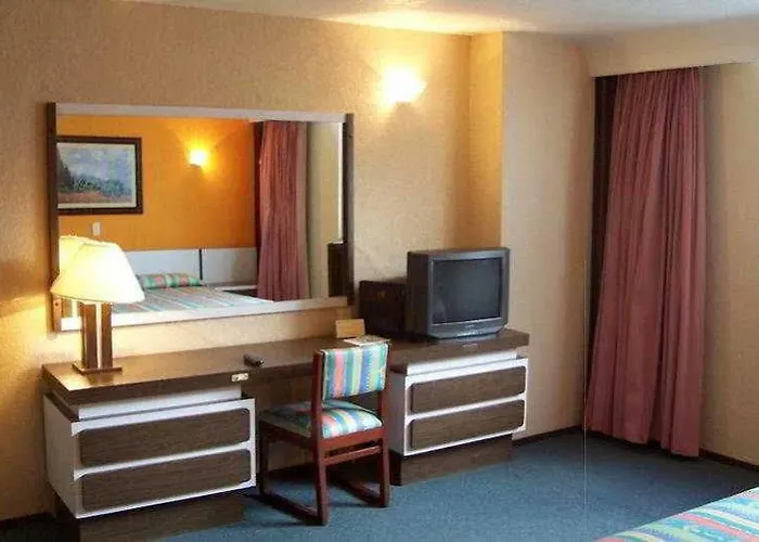 Hotel Segovia Regency